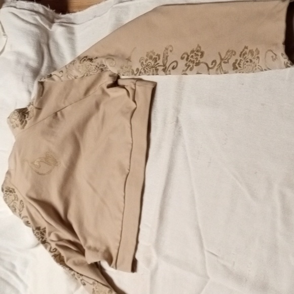 Top - Picture 2 of 4